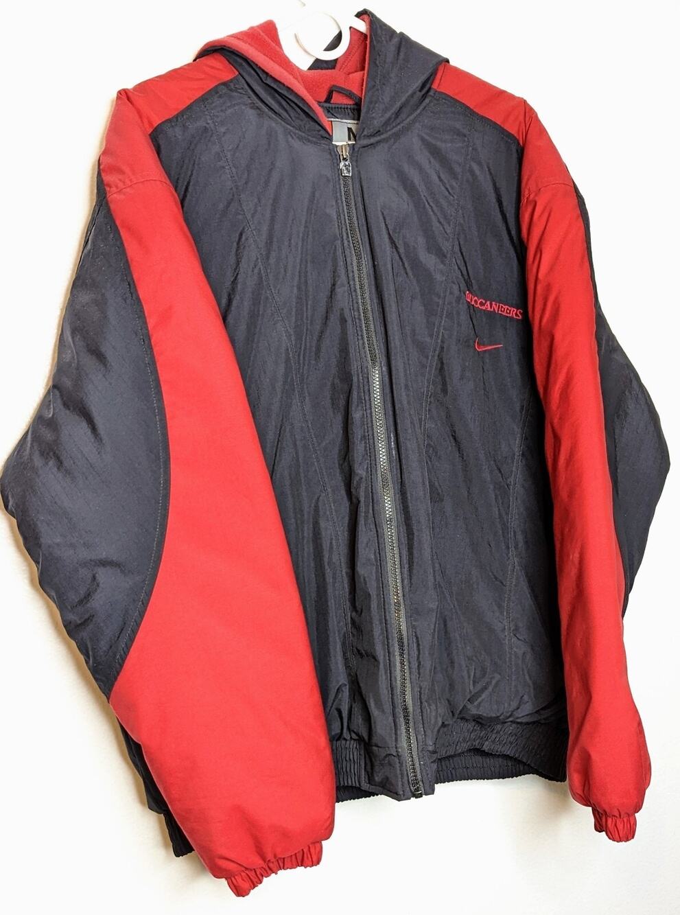 Tampa Bay Buccaneers Nike full zip insulated hooded jacket Size M VERY WARM